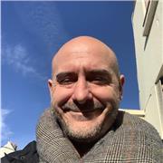 Prof de chinois en exercice donne cours de soutien dans la discipline